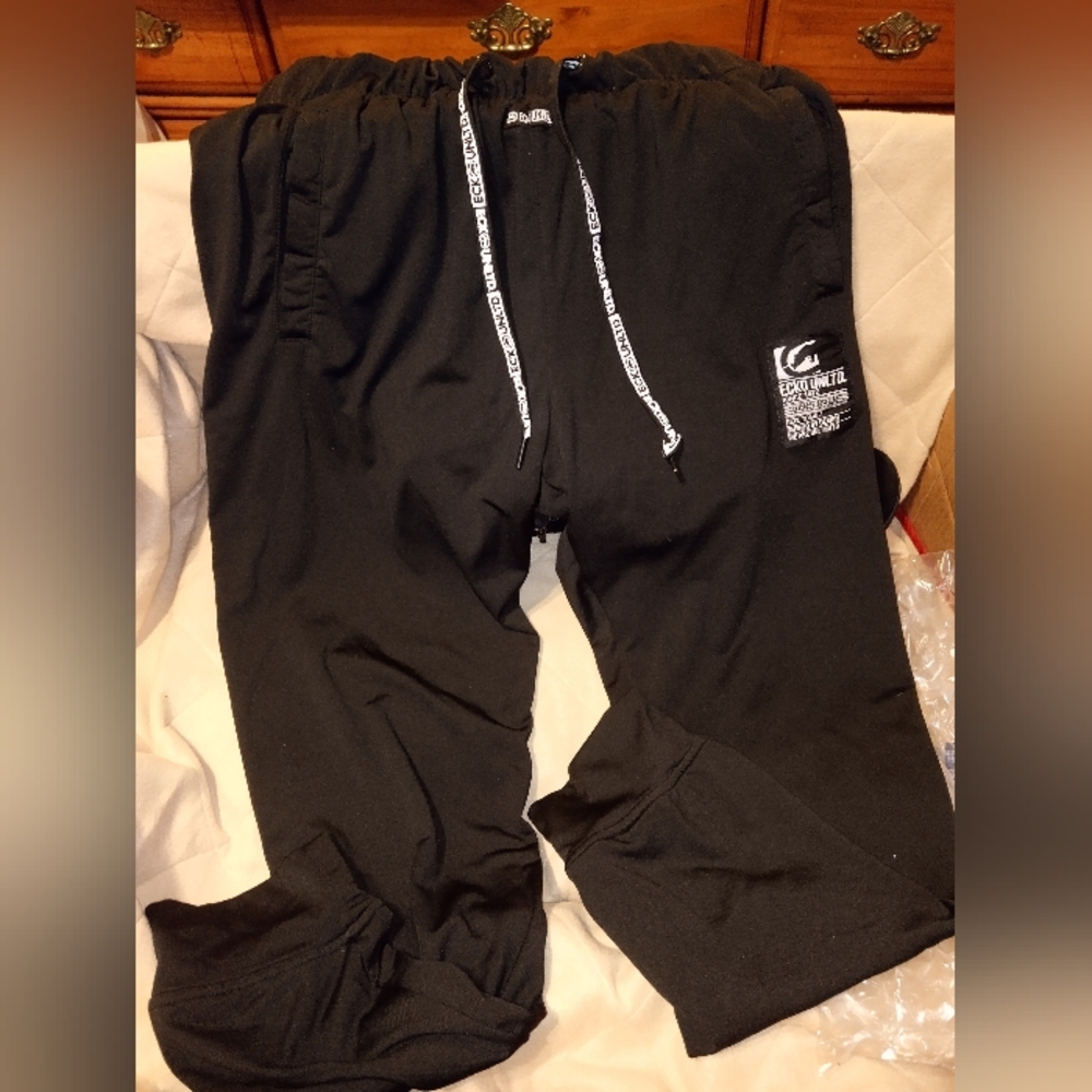 SALE💥ECKO UNLTD Black 4 Pocket Jogger Pants with Drawstring And Fitted Ankles.